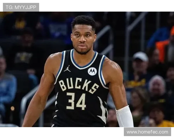 字母哥火力全开22投16中砍下37分8板7助2盖帽带队大胜正负值高达18